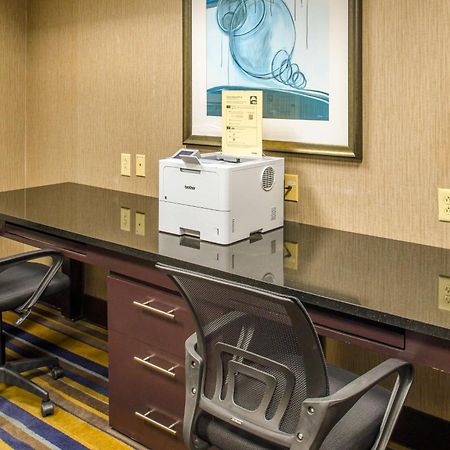 Embassy Suites By Hilton St Louis Airport Bridgeton Esterno foto