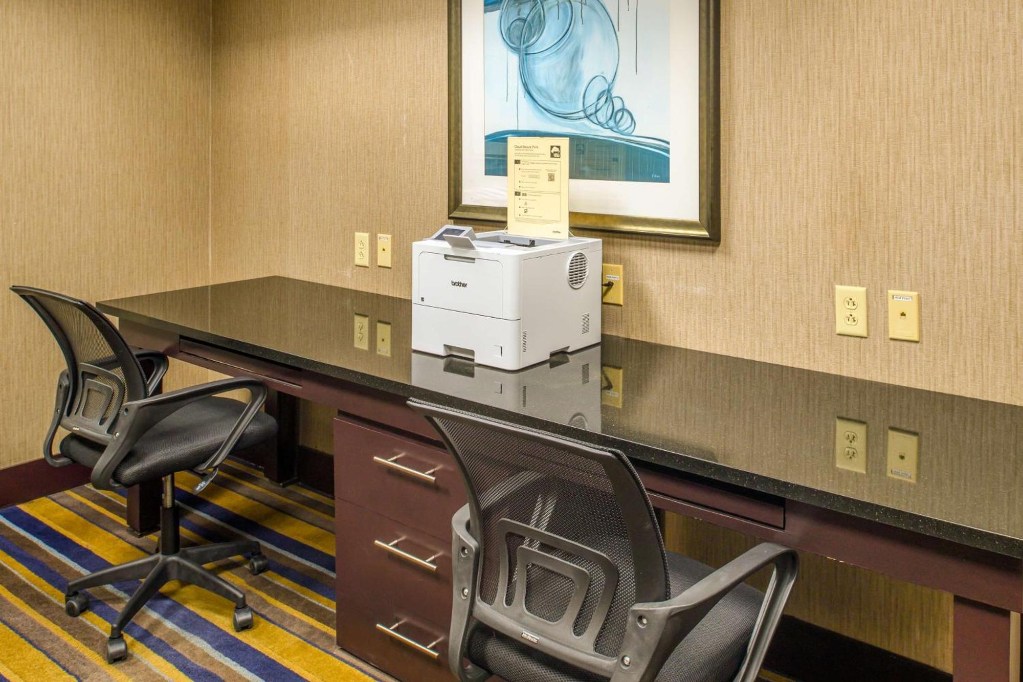 Embassy Suites By Hilton St Louis Airport Bridgeton Esterno foto